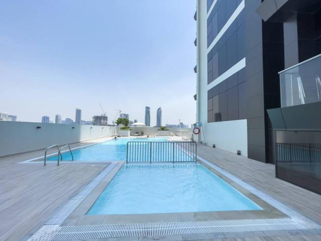 Stylish studio for 2 in the center of Jumeirah Village Circle Images_2