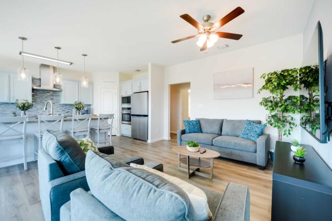 Stunning Canyon Lake Oasis with Pool and Deck! Images_4