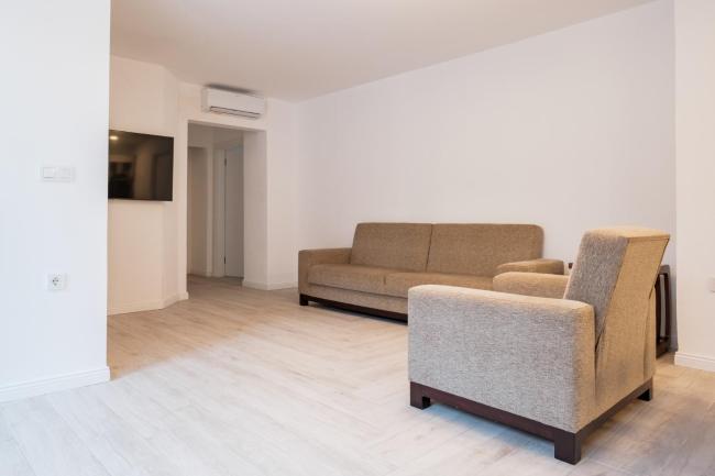 Comfy Flat w Patio 3 min to Beach in Bodrum Images_4