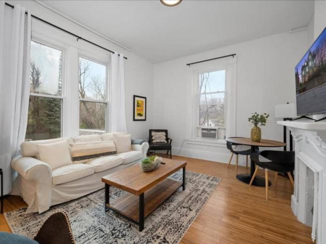 Cozy 1BR Near Zoo, UC, OTR, Downtown Images_2