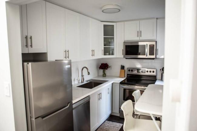 Warm and Cozy 2BR Townhouse with WFH Setup and WiFi Images_4