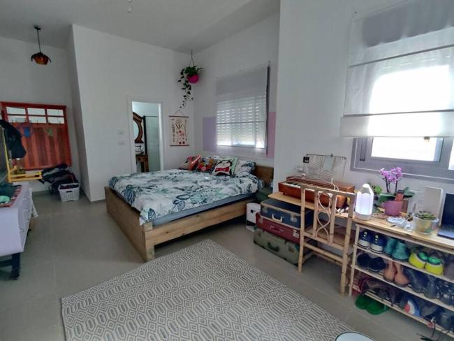 דירת גן צבעונית בכרם האמנים בעכו Images_3