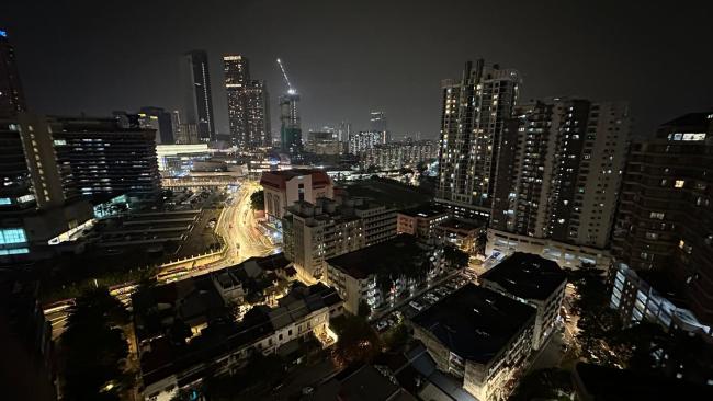 Balcony Unit @ Robertson Residence 18f Images_2