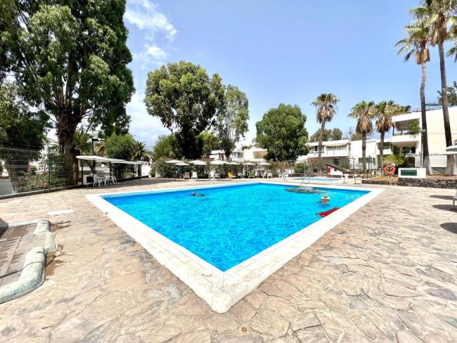 Estudio with 300 mtrs from the beach with pool, WiFi, BBQ Images_1