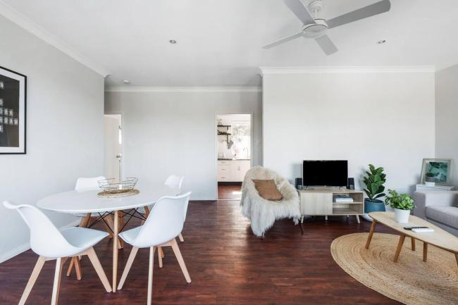 Light and Bright Seaside Stay in Tree-lined Randwick Images_4