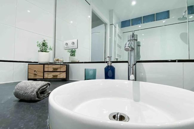 JOURDAN - Quiet with terrace Wifi Air conditioning Pool Images_3