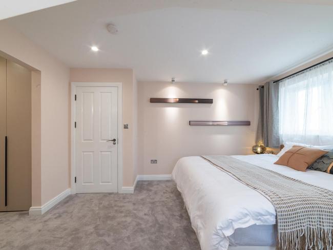 Pass the Keys FLAT 3 Modern and Luxurious Duplex 3Br Central Location Images_3