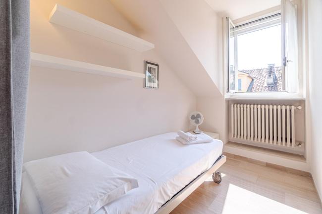 Casa Valeggio Attic Apt few steps from Porta Nuova Images_5