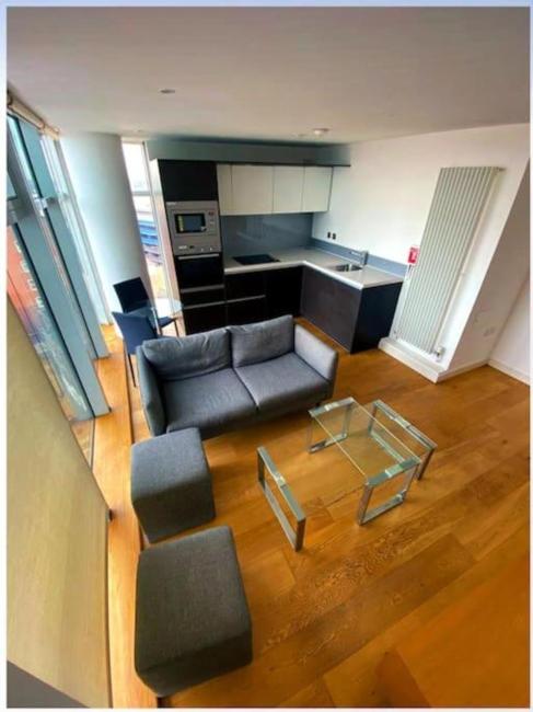 lovely one bedroom apartment in Ilford town Images_5