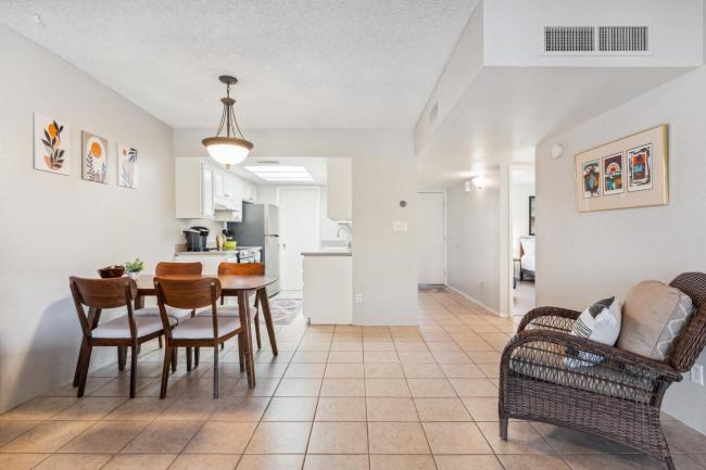 Modern Desert Oasis Images_3