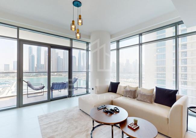 Exceptional 4 Bed with Marina and Beach Views! Images_1