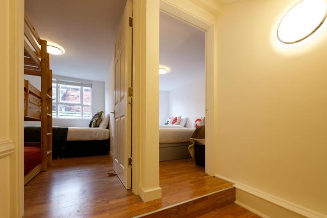 Sidemersey Livings - Spacious Loft for bigger groups - Very Central and Cosy Images_2