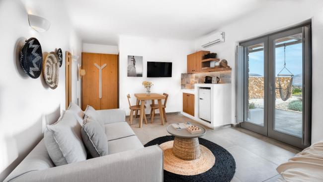 YPSELI Anafi's hive Images_2