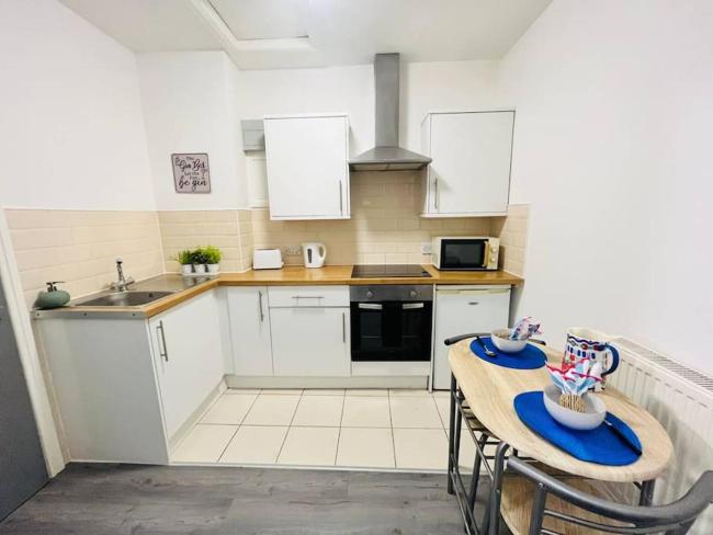 Modern Elegance: Central Studio Images_5