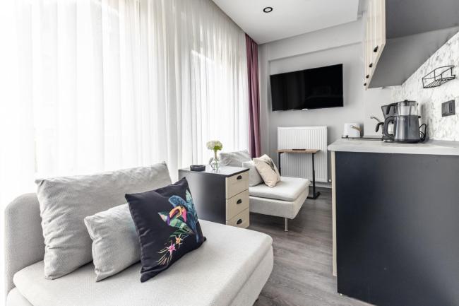 Studio Flat 4 min to Bomontiada 10 min to Citys Images_2