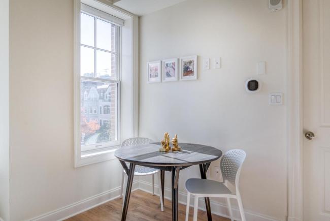 Dupont Circle 2br w wd nr dining bars WDC-749 Images_3