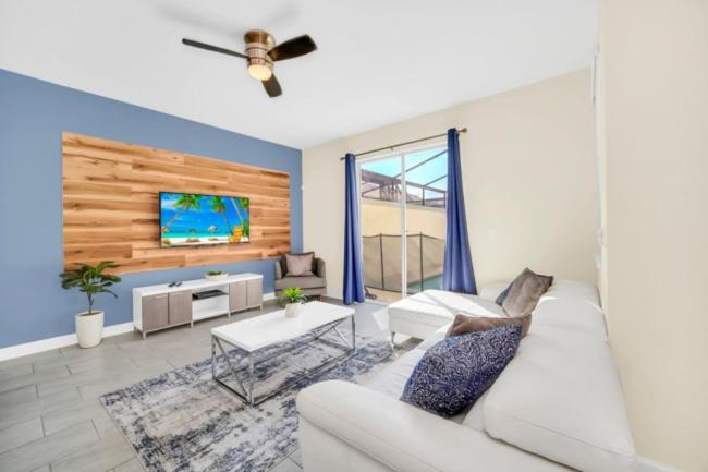 Frozen Wonderland - Only 2 Miles to Disney-World Images