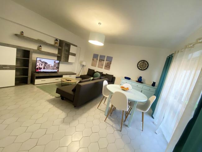 Cosy Apartment in Portimao with Balcony and Sea View 9 m² Images_5