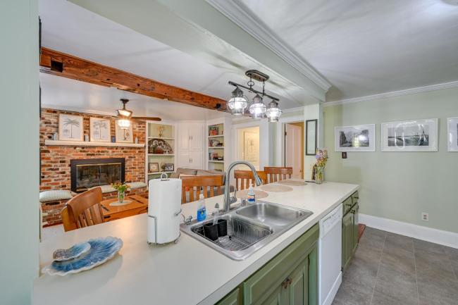 Convenient New Bern Apt with Patio Access! Images_3