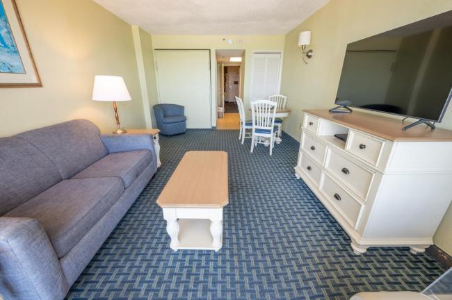 Newly Added, Direct Oceanfront,Lot of Heated Pools Images_1