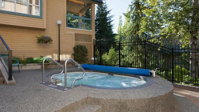 Snowbird 200 | Upscale Townhome, Close to Skiing, Shared Hot Tub, 2 Parking Spaces Images_2
