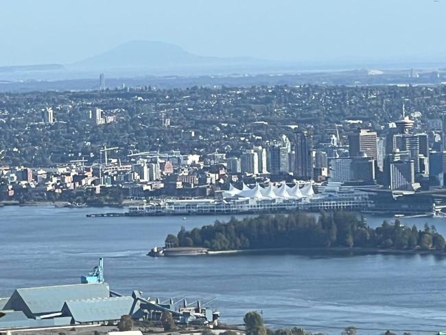 large suite in west vancouver ocean view villa Images_3