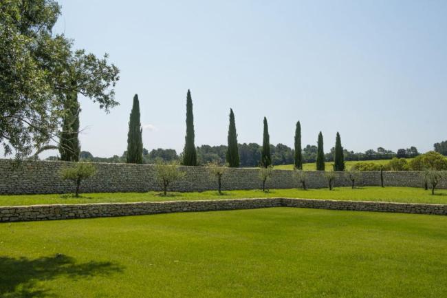 La Pergoline - Large renovated farmhouse with pool Luberon Images_5