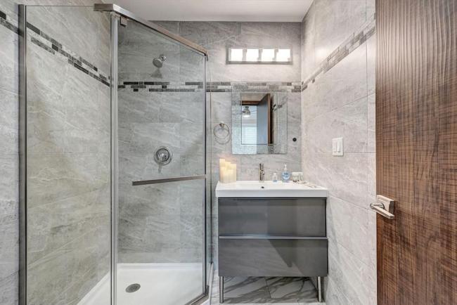 Luxury 4BR & 4BA Villa Heated Pool Minutes To Beach Images_5