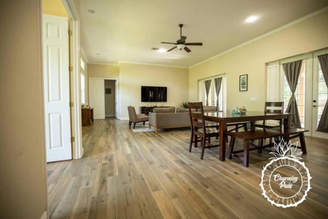 Oviedo Charmer - Heated Pool - Close to everything Images_3