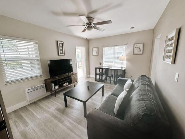 The Oceans Private 2BR Apartment in Victoria Park with Shared Pool Images_5