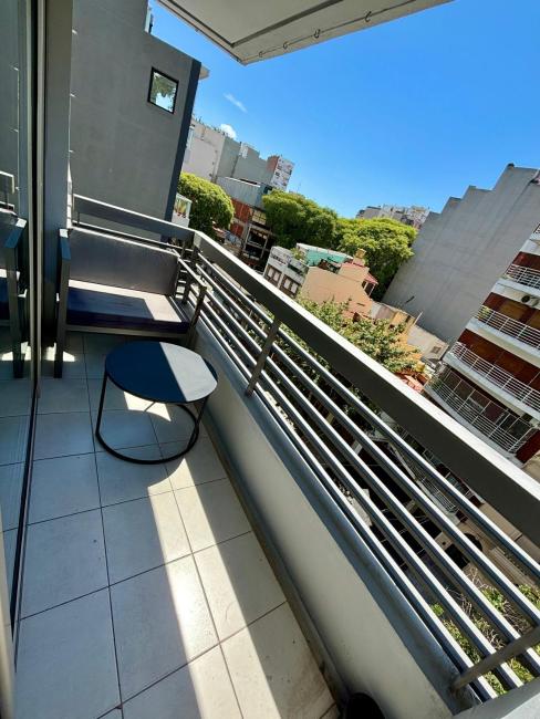 Bright modern apartment with full amenities and parking with 24hs security Images_2