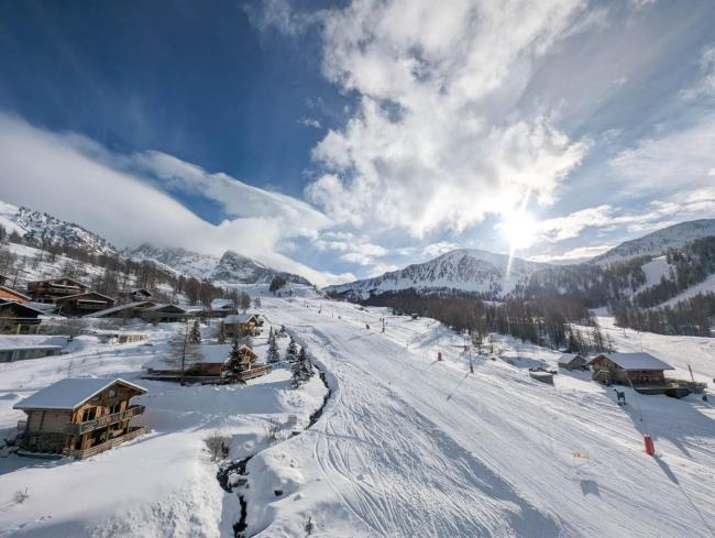 Le plus grand appartement, 150 M2, et la plus belle vue d'Isola 2000 Front de Neige Images_1