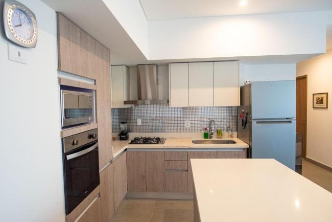 23093 New 2BR Condo in front of the US Consulate Images_5