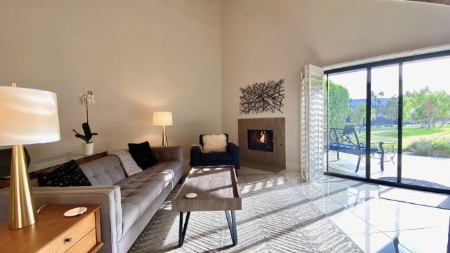 MODERN LIFE: 1 bed/1.5 baths poolside retreat/expanded outdoor living spaces. Managed by Greenday! Images_1