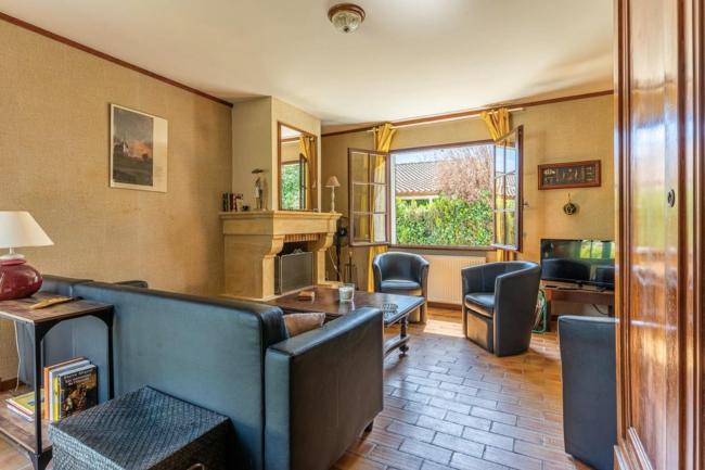 Superb house close to the forest Images_4