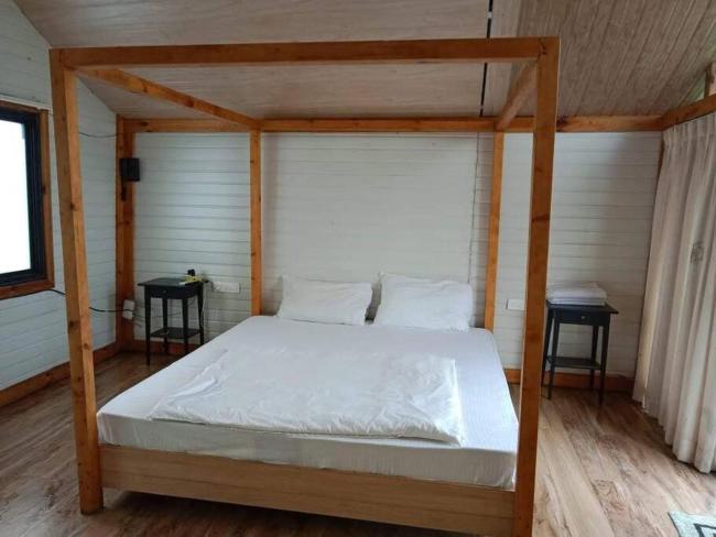 Sam's Country Ranch - Lake House with private Jacuzzi at Igatpuri Images_2