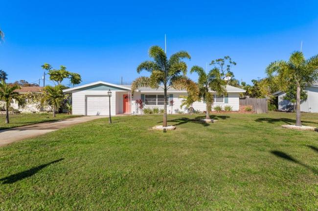 New! Pool home ~3 miles to the beach Images_3