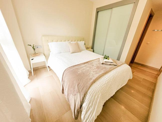 Apartamento con piscina y vistas a la montaña Images_2