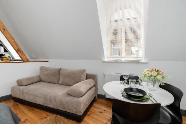 Wood and Grey Apartment - Strzałowa 3 Poznań by Noclegi Renters - SELF CHECK IN 24H Images_1