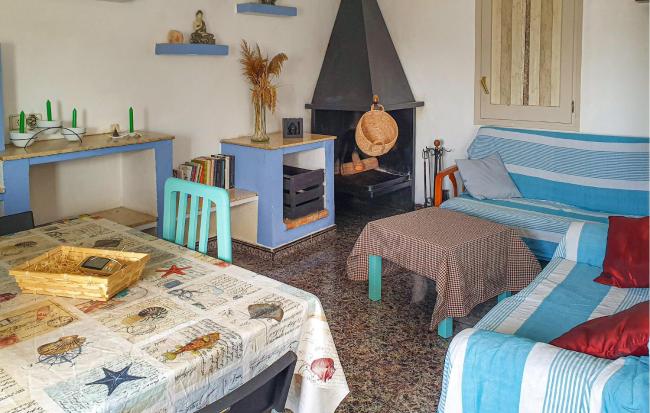 Pet Friendly Home In Deltebre With Kitchenette Images_3