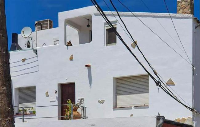 Pet Friendly Home In Deltebre With Kitchenette Images_2