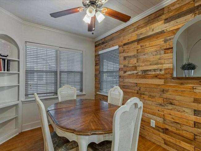 4 BR Duplex Centrally Located Patio Pet Allowed Images_3