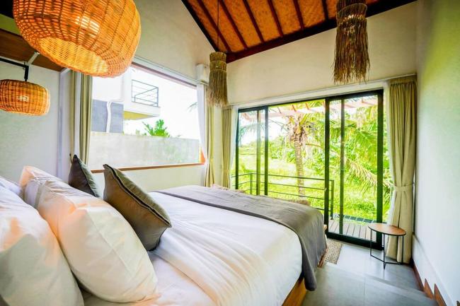 Serene 2BR Villa with Lush View 5 mins to Beach Images_5