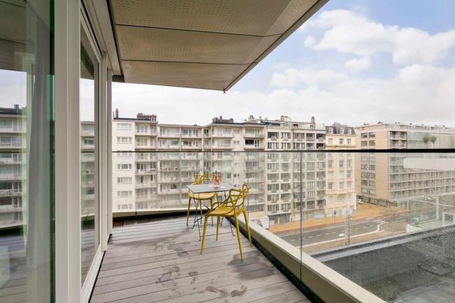 Bright and modern apartment with terrace near Ostend beach Images_1