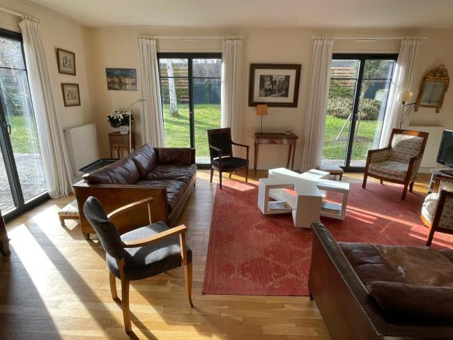 JO - House between Versailles and Paris Images_3