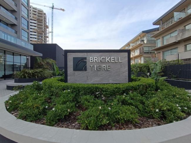 Torres Brickell. Images_1