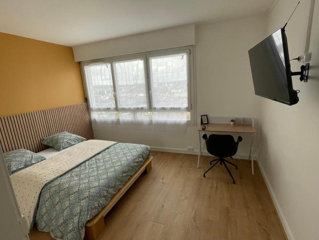 Coliving - chambre jaune Images_1