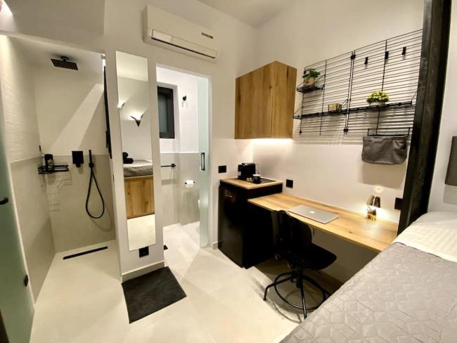 TinyVibe - Downtown Seabreeze Studio Images_4