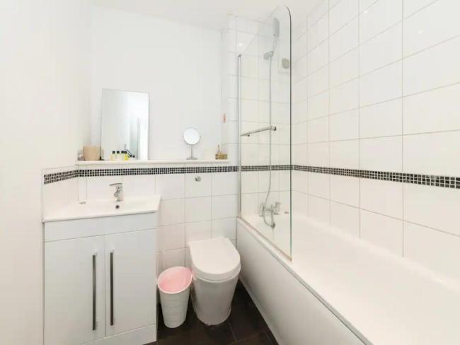 Pass the Keys Heart of Emmer Green with Stylish Interiors Images_4