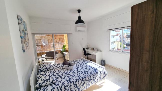 Center 2Br Apt w/ parking and 250m walk from beach Images_2